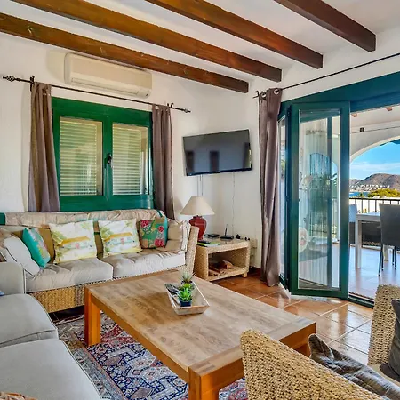 Margerita - By Aldertons Villa Teulada